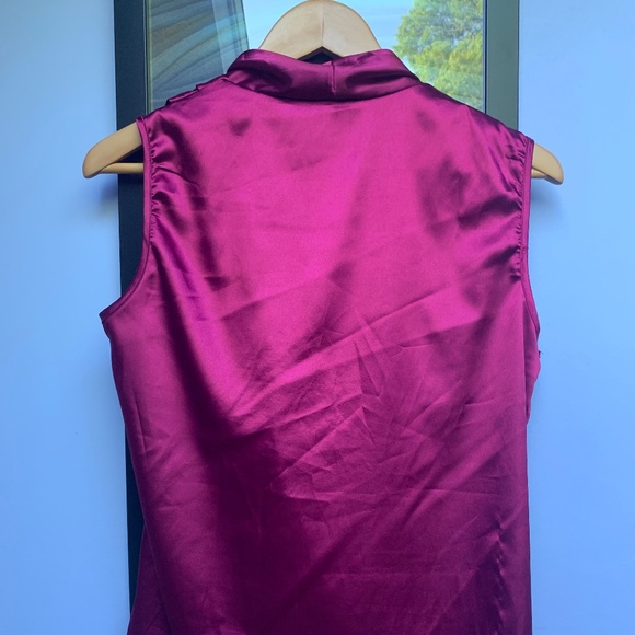 Magenta top - Picture 2 of 4